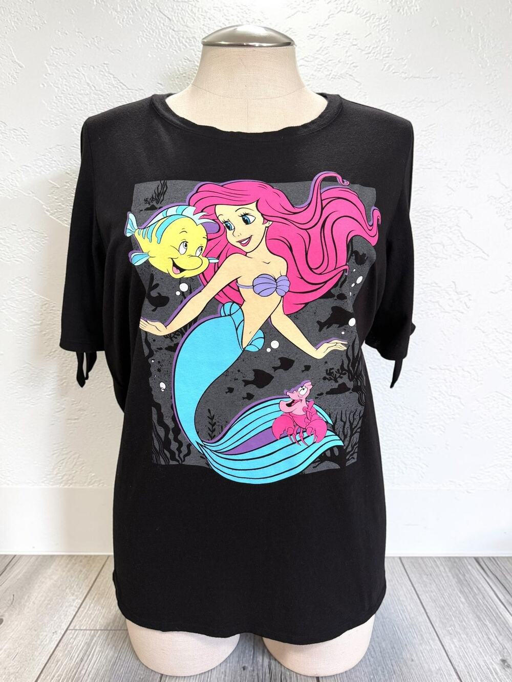 Torrid 2 (2X 18/20) Disney Little Mermaid Ariel Cold Shoulder Tie Sleeve T Shirt